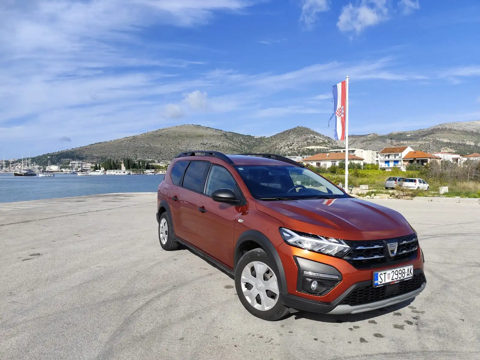 Eden Experience taxi vehicle in Trogir